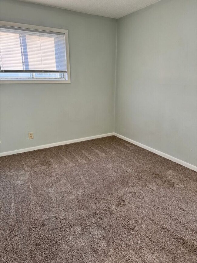Foto del edificio - $1,375| 3 Bedroom, 1 Bathroom House Availa...
