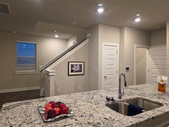 Building Photo - 7402 Taylor Knoll Ct