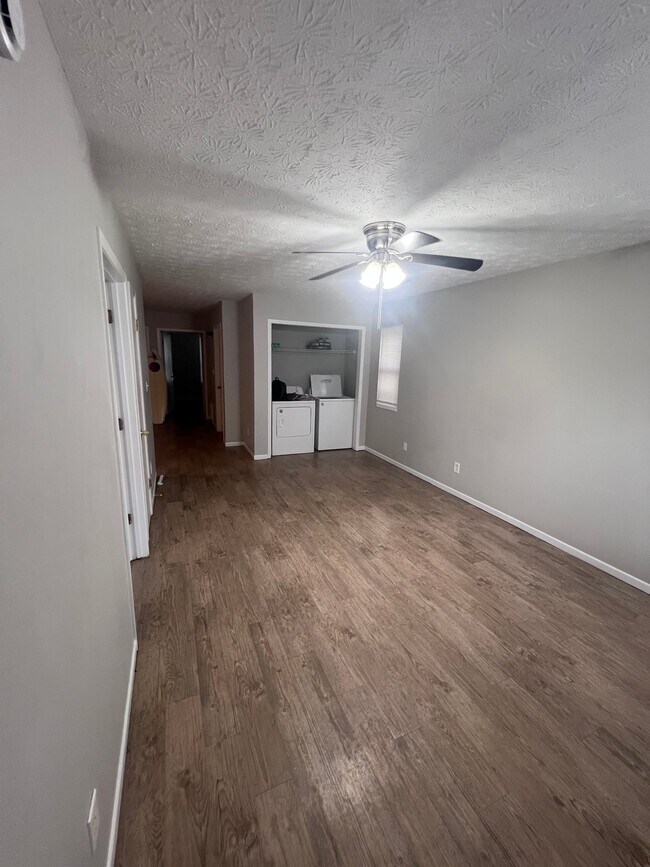 Foto del edificio - 1029 N 7th St