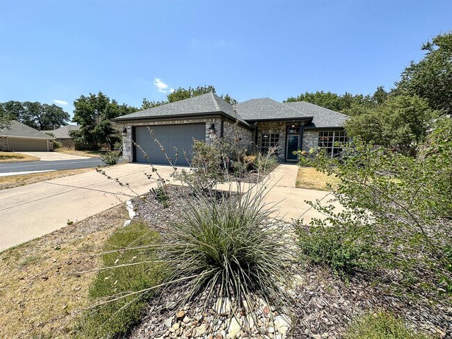 Building Photo - 201 Rio Vista Dr