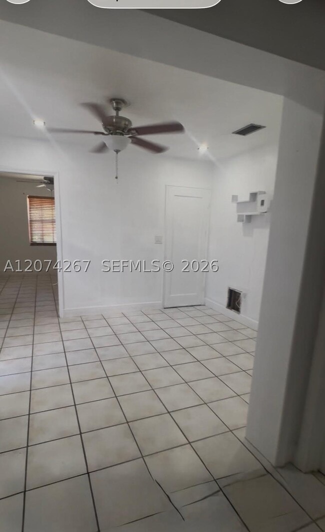 Building Photo - 7291 SW 13th St