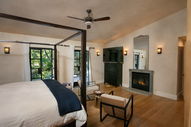 Foto del edificio - 899 Adobe Canyon Rd