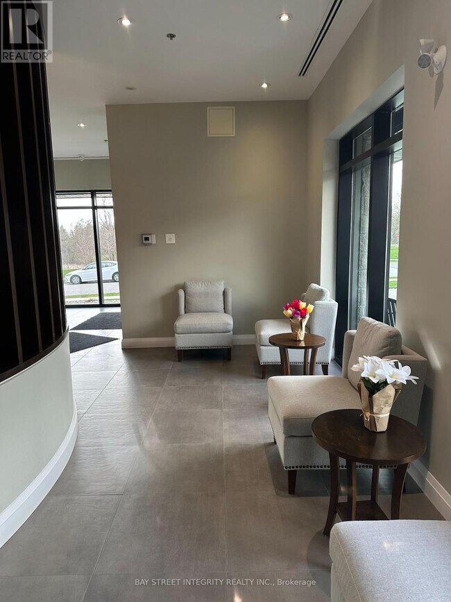 Photo du bâtiment - 1 Redfern Ave