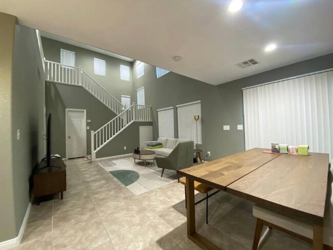 Foto del edificio - 5806 W Agate Ave