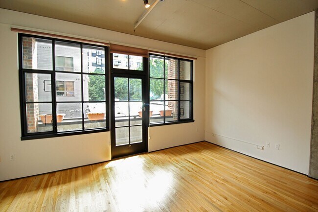 Foto del edificio - 408 NW 12th Ave