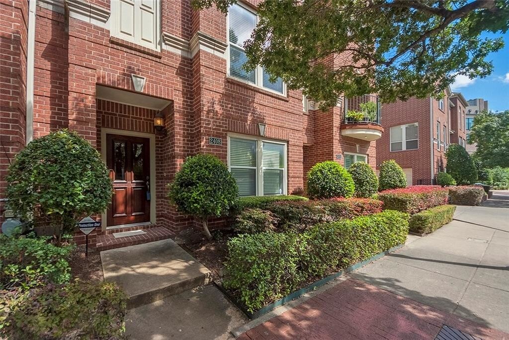 Foto principal - 2408 Worthington St