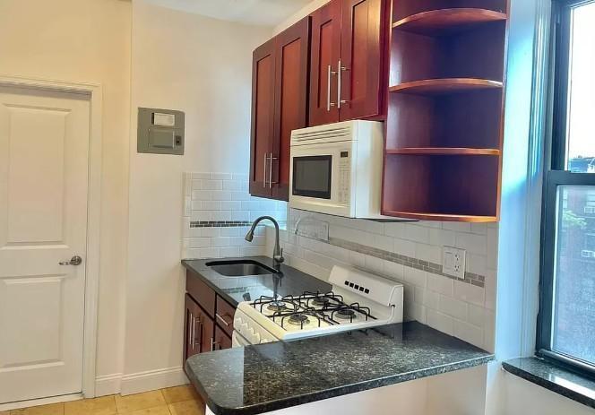 Foto principal - 1 bedroom in New York NY 10019
