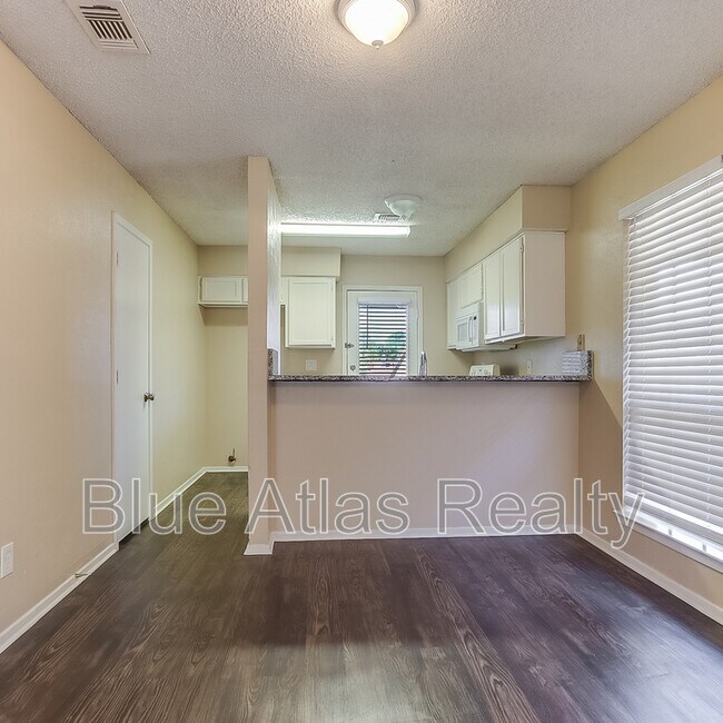 Foto del edificio - 610 Lillard Rd