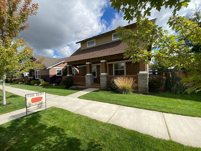 Building Photo - Spacious 3-Bedroom Home with Bonus Room in...