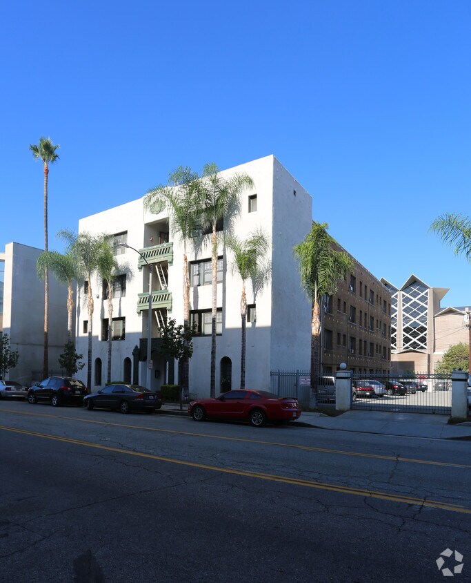 Building Photo - 115 N Jackson St