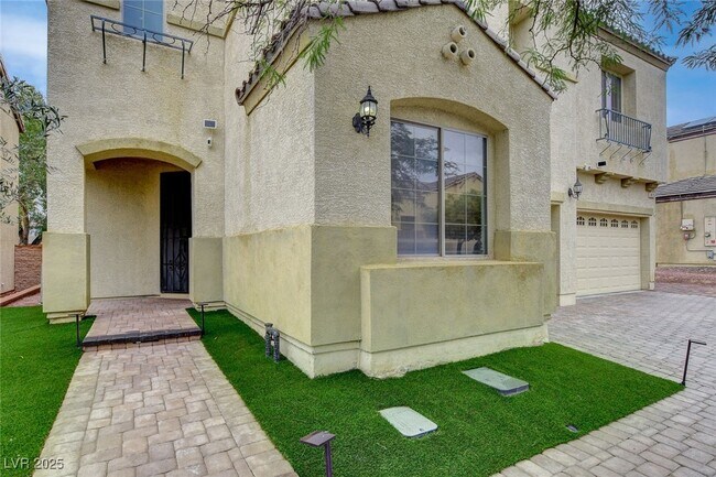 Foto del edificio - 8125 Chestnut Hollow Ave