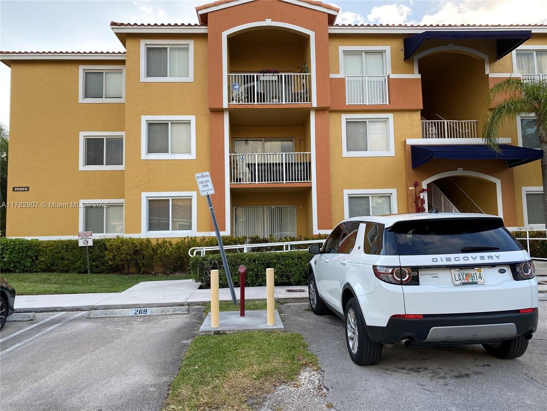 Primary Photo - 20950 SW 87th Ave