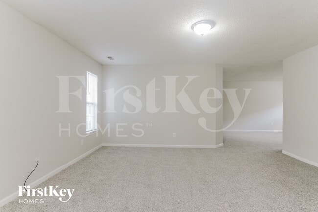 Building Photo - 1673 Blue Lake Dr