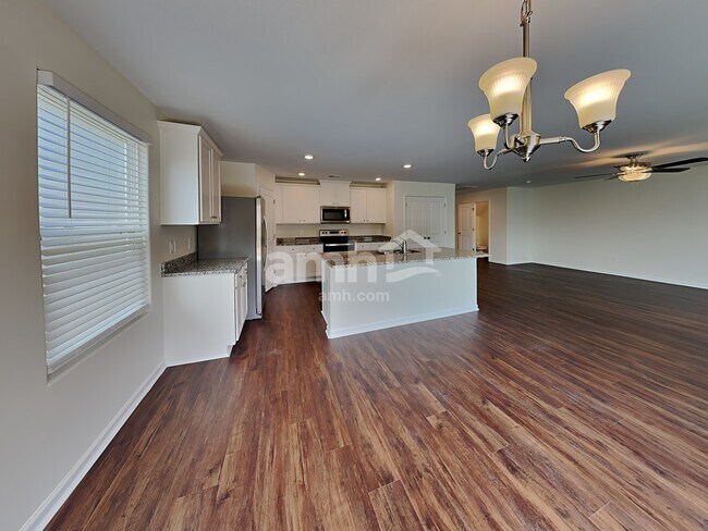 Foto del edificio - 6088 Mason Tucker Drive