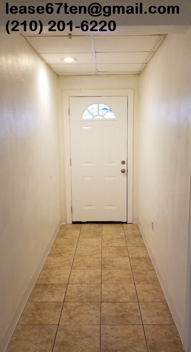 Building Photo - 2015 White Tail dr