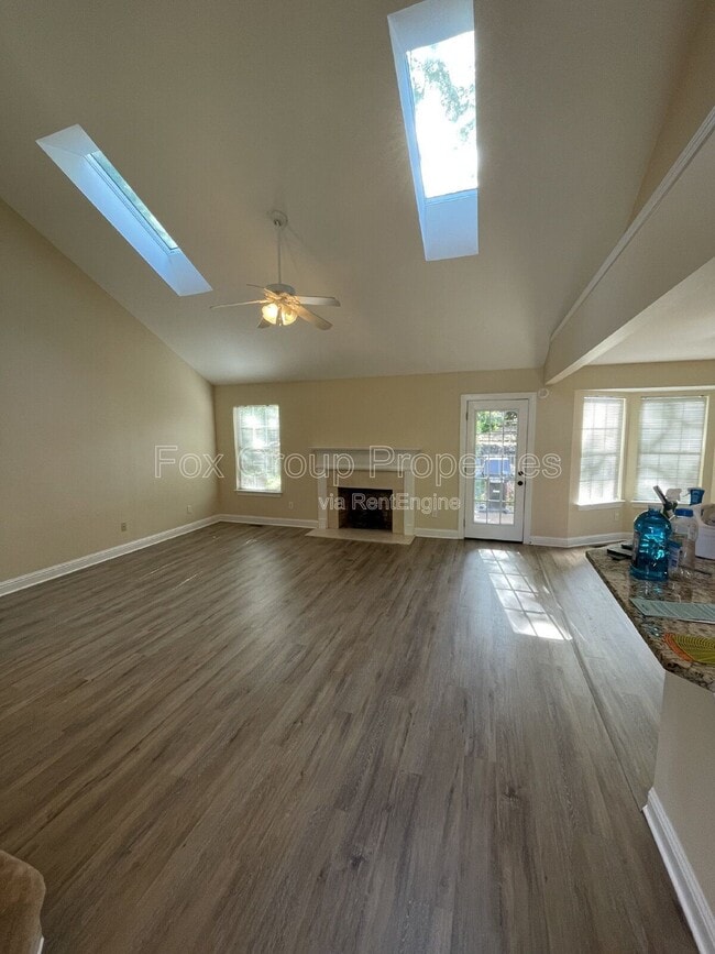 Building Photo - 20329 Berry Cir