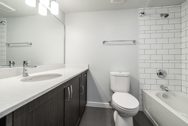 Building Photo - Royal Graham Apartments