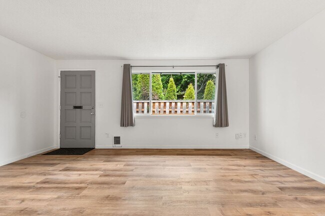 Building Photo - 705-707 N Sumner St.