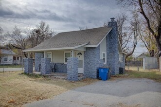 Building Photo - 438 S 55th W Ave