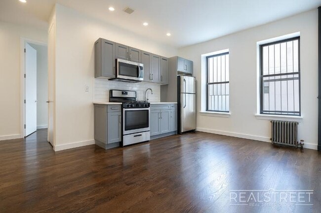 Foto del edificio - Stunning Modern Large 2 Bedroom