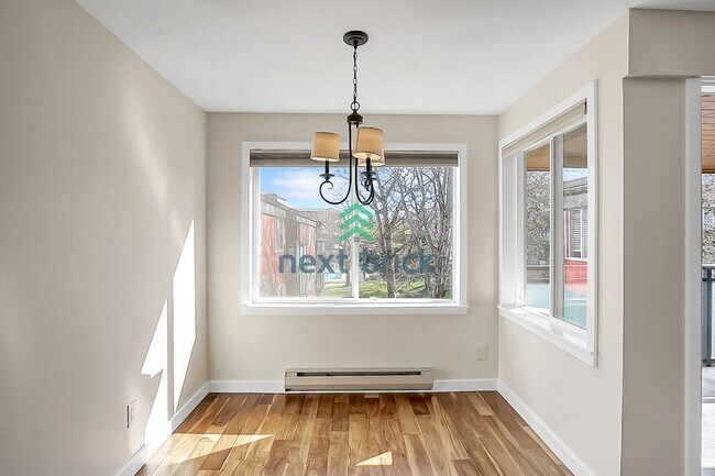 Building Photo - 2 BED & 2 BATH CONDO FOR RENT