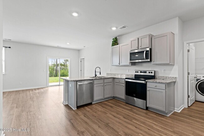 Foto del edificio - 1760 RIVERTON Dr SE