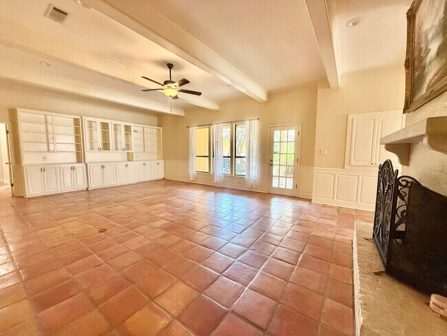 Foto del edificio - Home For Lease