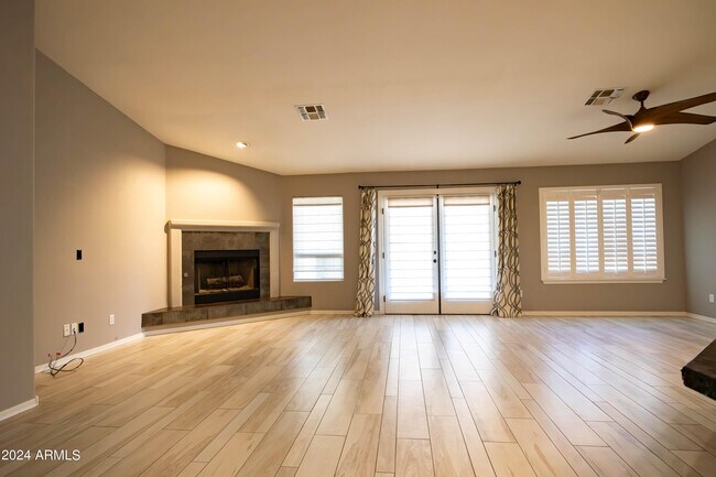 Foto del edificio - 6442 W Fullam St