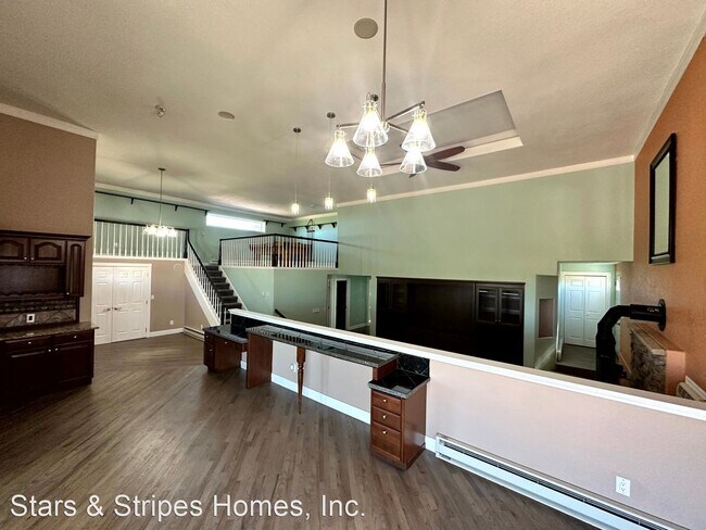 Foto del edificio - 3 br, 3 bath House - 7997 Patrick Trail