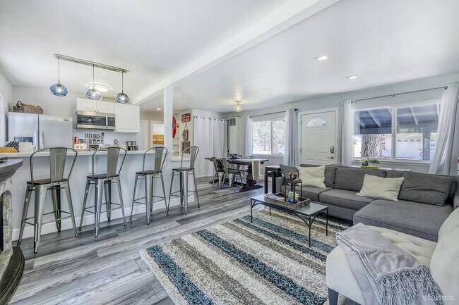 Foto del edificio - Single Family Home For Rent