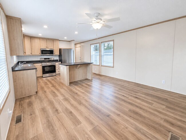 Foto del edificio - 3674 Hawthorne St