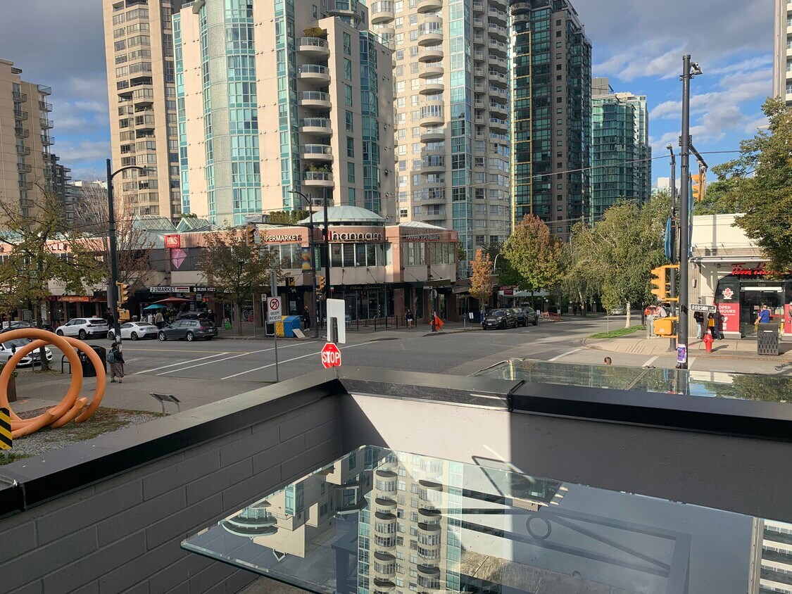 Your own deck on Robson St. - 208-1270 Robson St