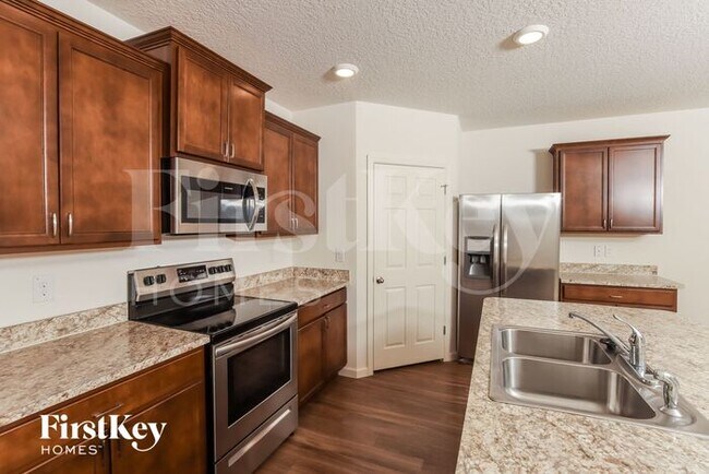 Building Photo - 980 Newton Cir