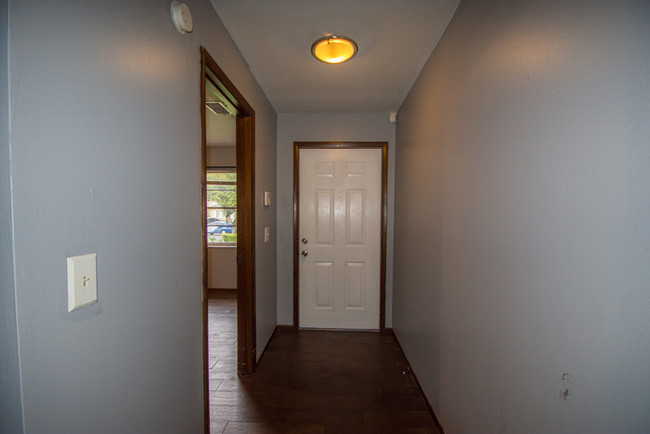 Building Photo - 3/2 Townhouse in Rio Pinar Lakes