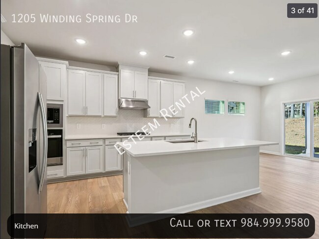 Foto del edificio - 1205 Winding Spg Dr