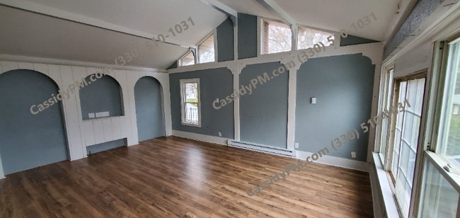 Building Photo - 846 Minota Ave