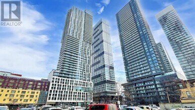 Building Photo - 251 Jarvis St