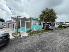 Building Photo - 2900 FL-17