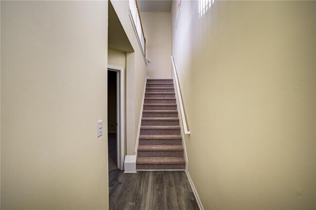 Foto del edificio - 2247 Landing Ridge Dr