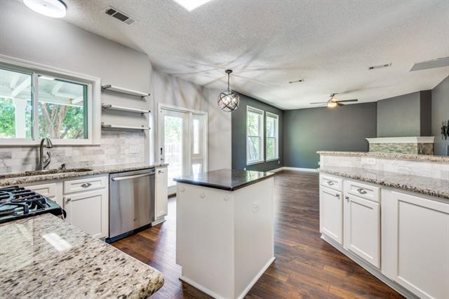 Building Photo - 3000 Cornflower Dr