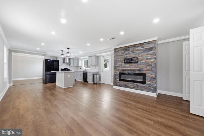 Foto del edificio - 3524 Meadowside Ave