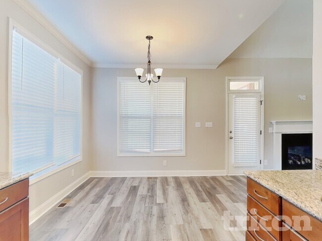 Building Photo - 3020 Plantation Glen Dr