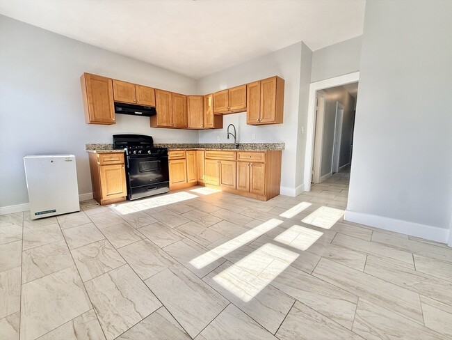 Foto del edificio - 68 Johnston Rd