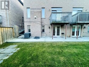 Building Photo - 5551 Meadowcrest Ave