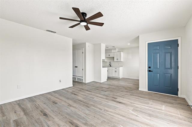 Building Photo - 8137 Foxfire Ln