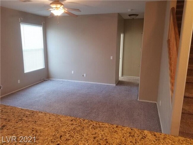 Building Photo - Gated Lamplight Home w/ Pool & Spa!