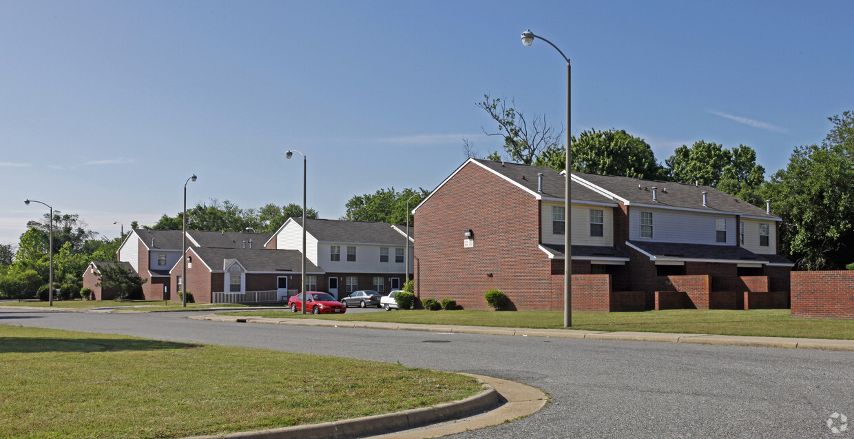 Foto del edificio - Lassiter Courts