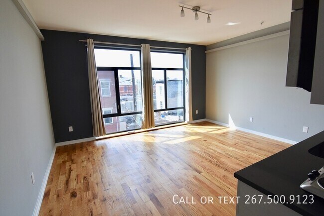 Building Photo - 535 Budd St