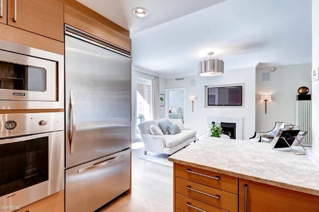 Building Photo - 2 br, 2 bath Condo - 2100 Delancey St Unit 6