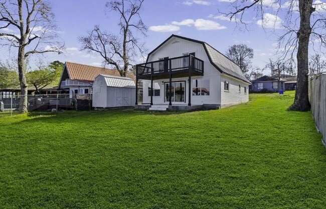 Building Photo - 416 Kickapoo Dr